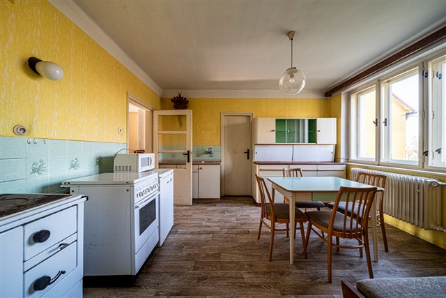 kuchyně s jídelnou [18/37]